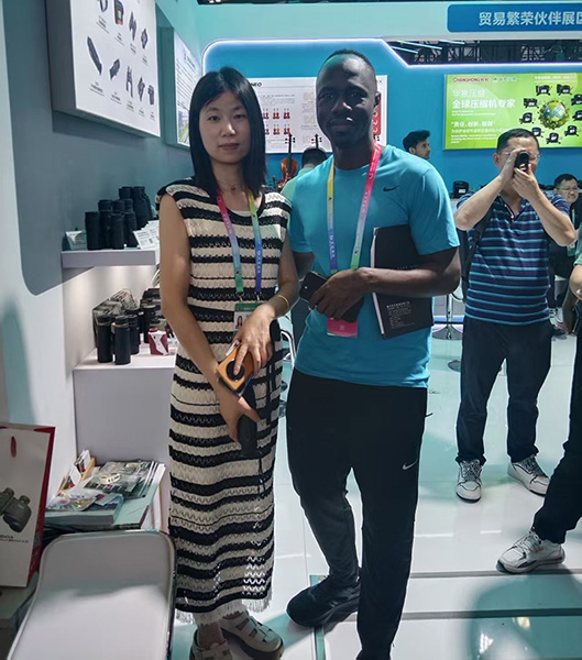 VIVI Optics exhibition booth photo 3